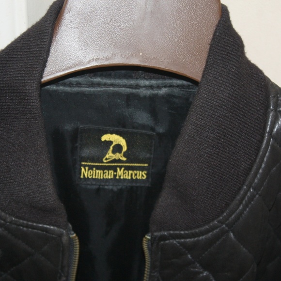 Neiman Marcus Black Quilted Leather Jacket. - Picture 4 of 4